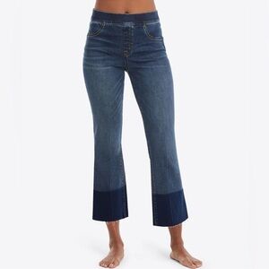 NWOT Spanx Cropped Flare Jeans in Medium Wash Denim Raw Hem Size Medium